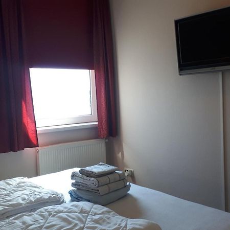 Appartement Esta บูเริน ภายนอก รูปภาพ