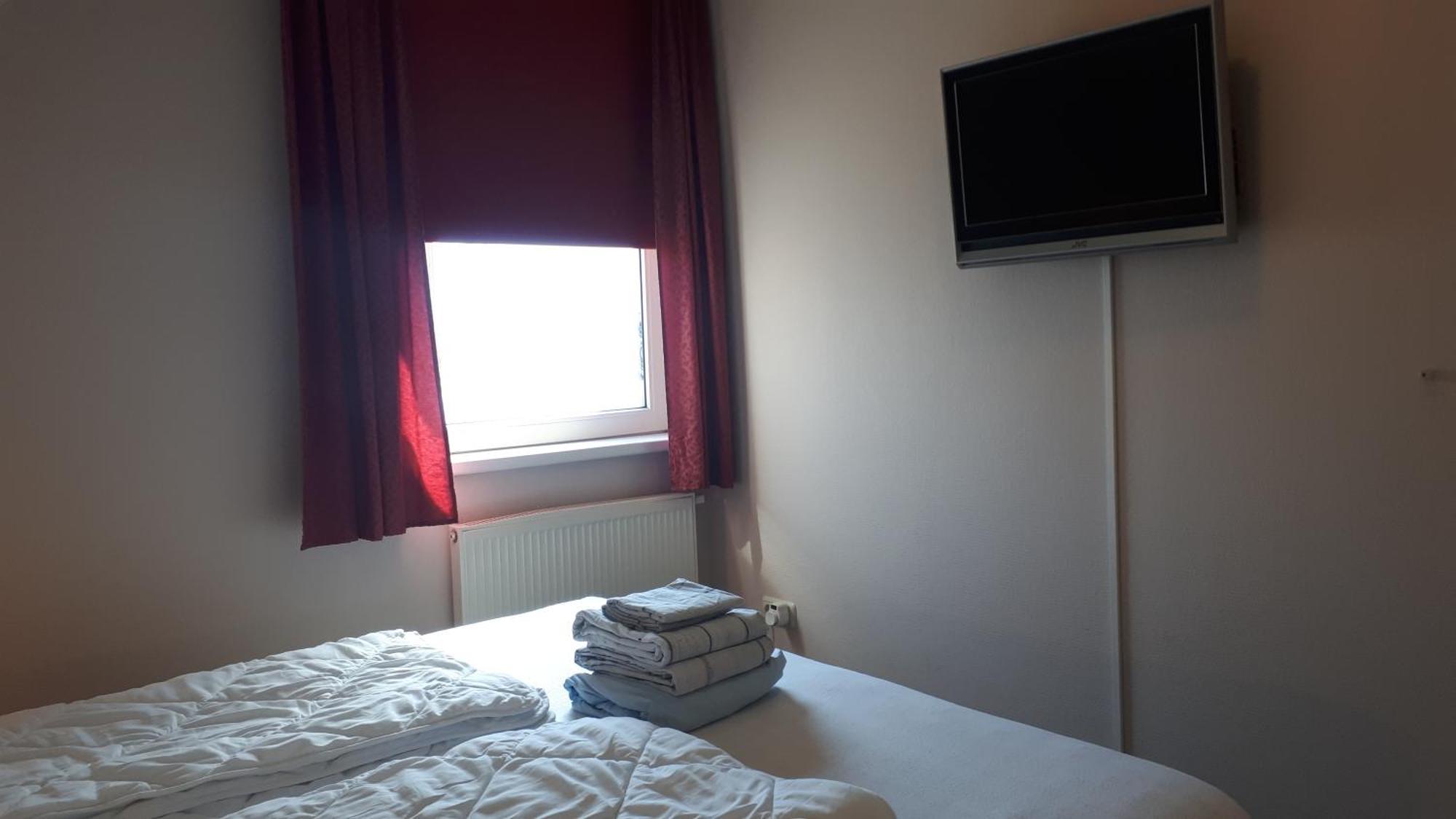Appartement Esta บูเริน ภายนอก รูปภาพ